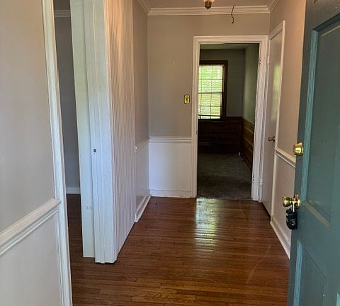 2nd image of 10548 Ashburn Rd N