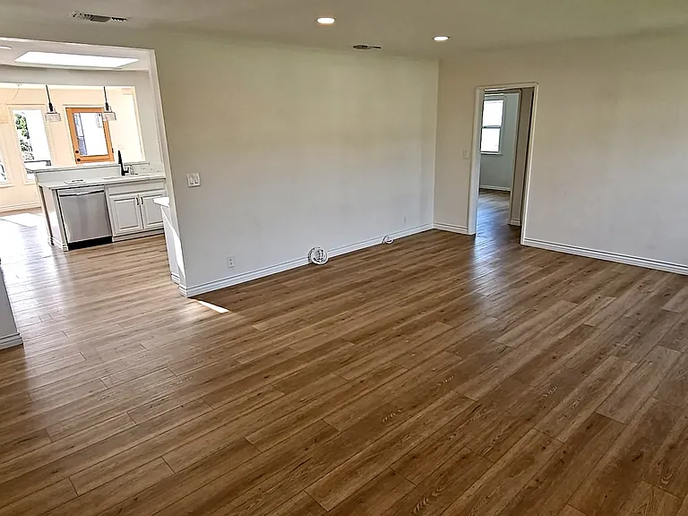 6376 W 83rd St — Photo 3