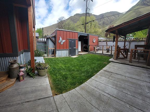 5th image of 1006 Borah Ave