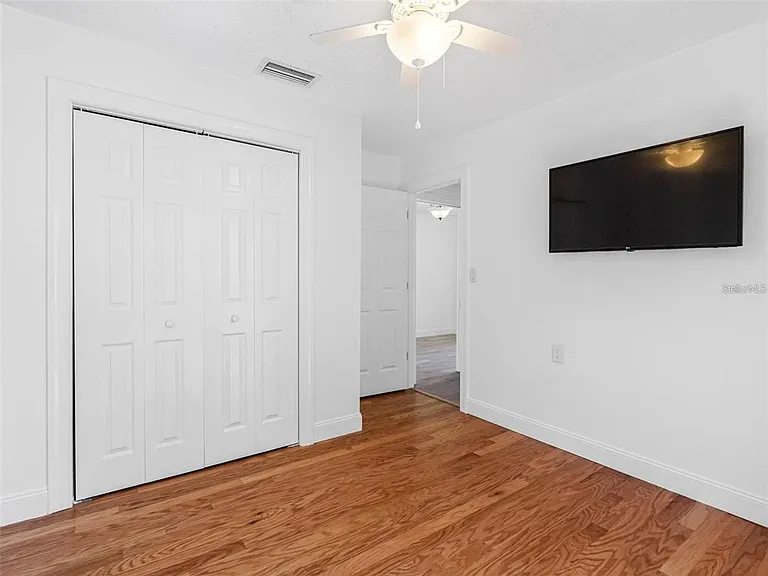 562 Johns Pass Ave — Photo 21