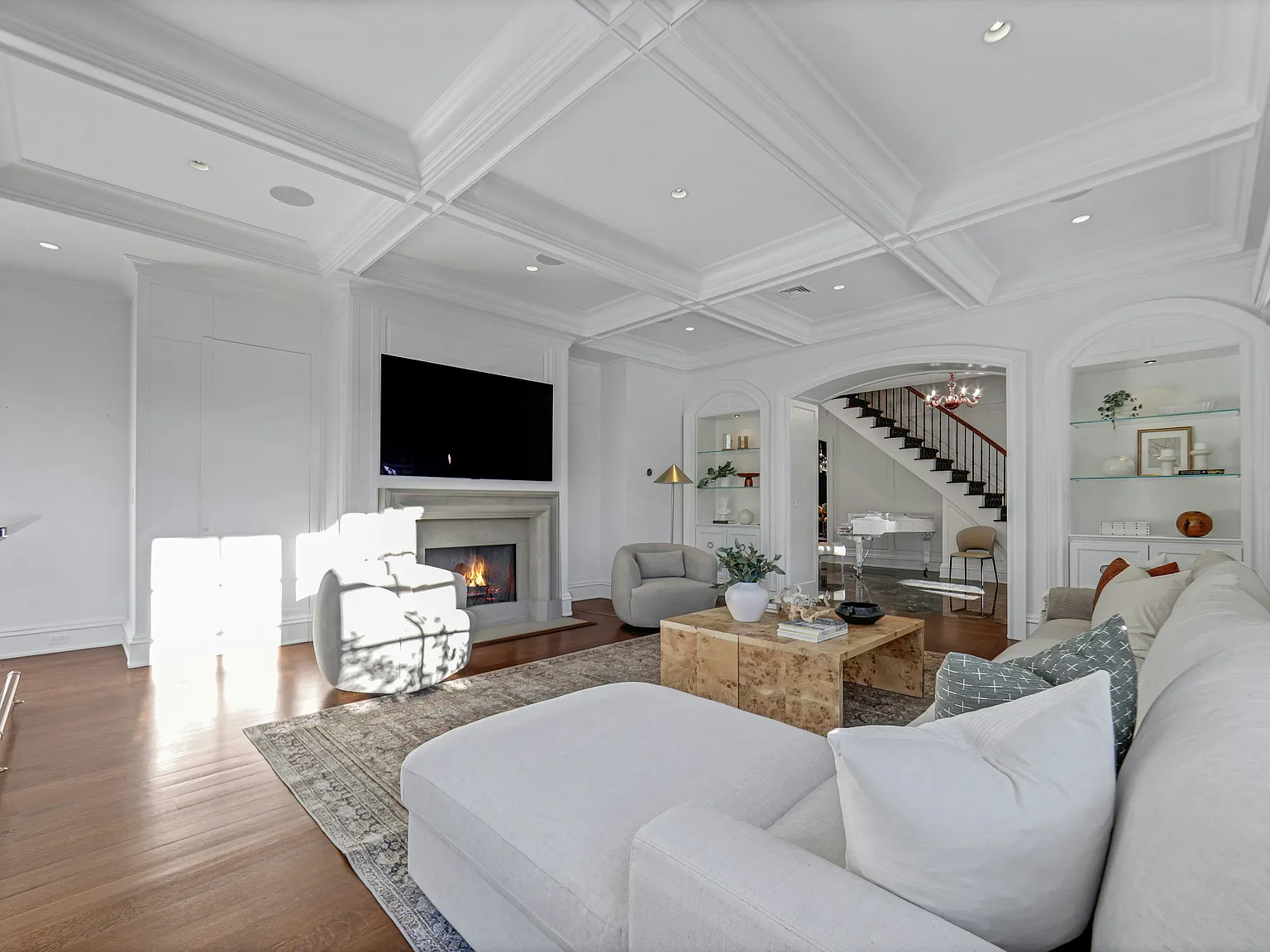 8 bed, $45,000 — Photo 2