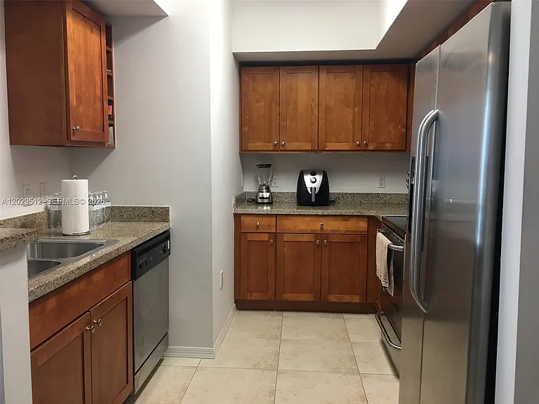 1723 SW 2nd Ave #509 — Photo 6