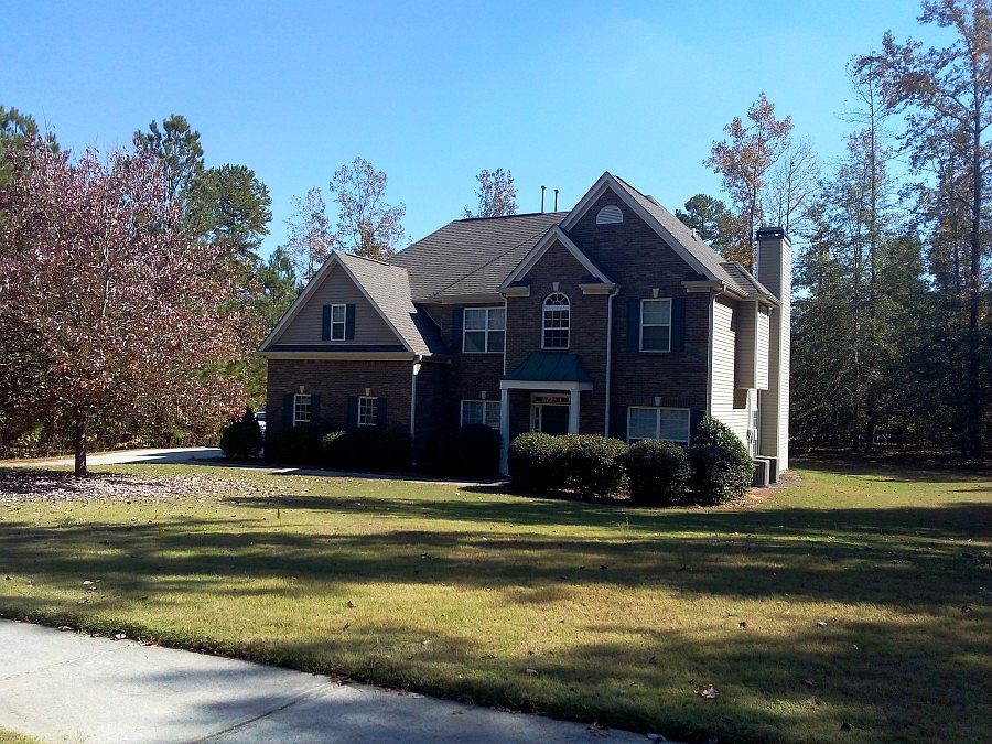2nd image of 209 Persimmon Dr