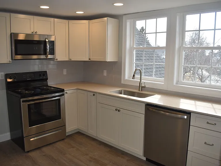 204 High St — Photo 1