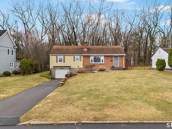 2nd image of 12 Garth Road