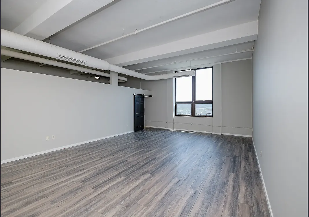 2 bed, 1804 sqft, $2,000 — Photo 4