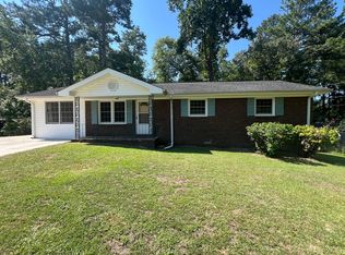 1122 Rochelle Dr, Austell, GA 30168