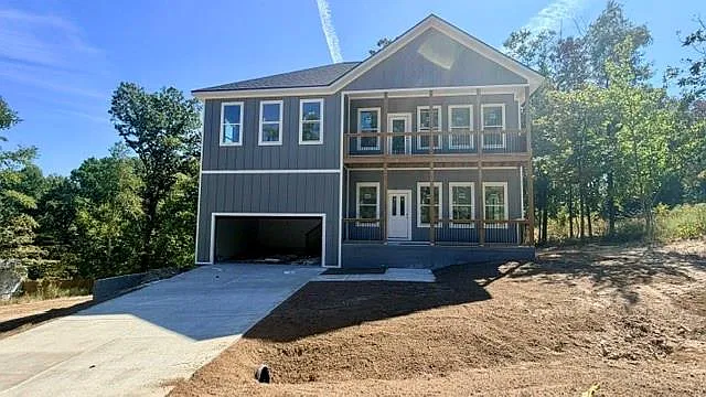 3 bed, 2.5 bath, 2900 sqft, $3,390 — Photo 1