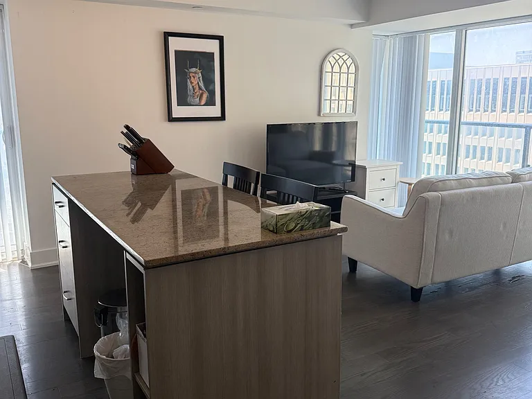 955 Bay St #1307 — Photo 7