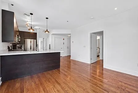 635 6th St #4B — Photo 3