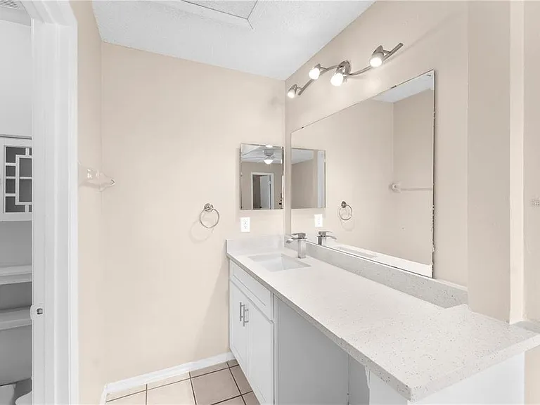 1113 Lucaya Cir — Photo 18