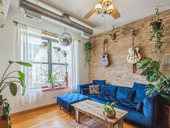 3rd image of 1015 N Campbell Ave APT 2