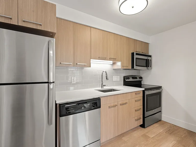AVIA Lofts on Parkway — Photo 76