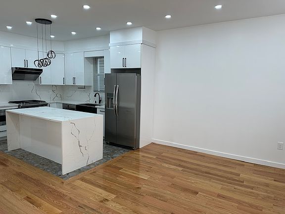 3rd image of 36-43 32nd St #1