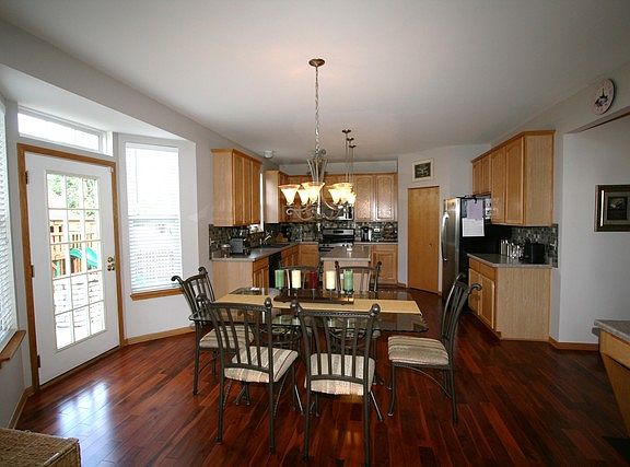 4th image of 1914 Windstone Dr