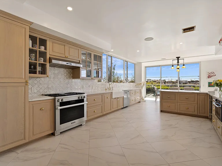 8317 Delgany Ave — Photo 3