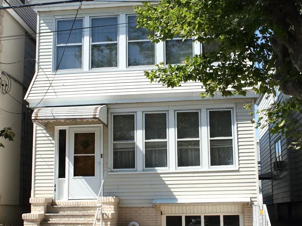 44 E 36th St, Bayonne, NJ 07002