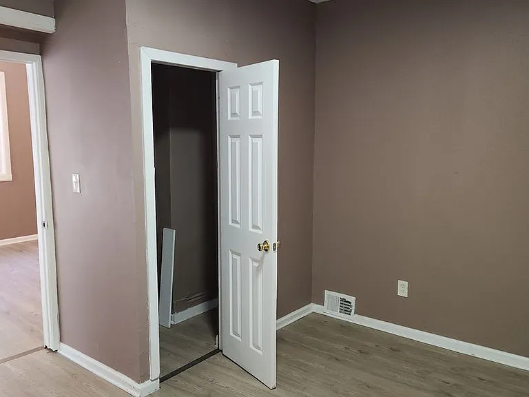 254 Lexington Ave — Photo 13