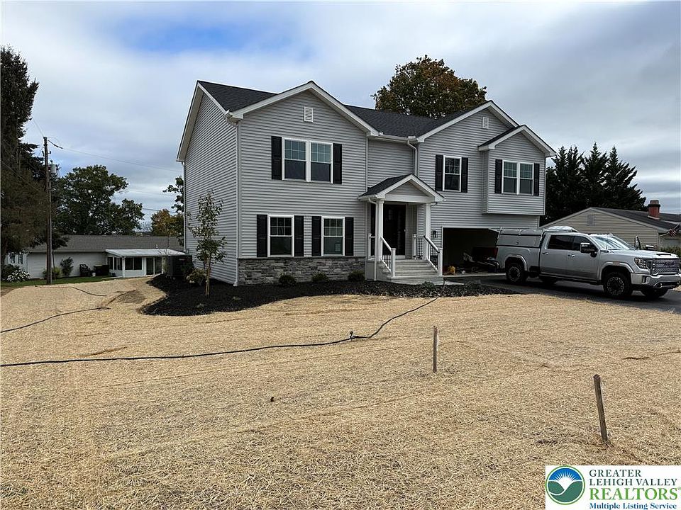 1st image of 5743 Crescent Dr N