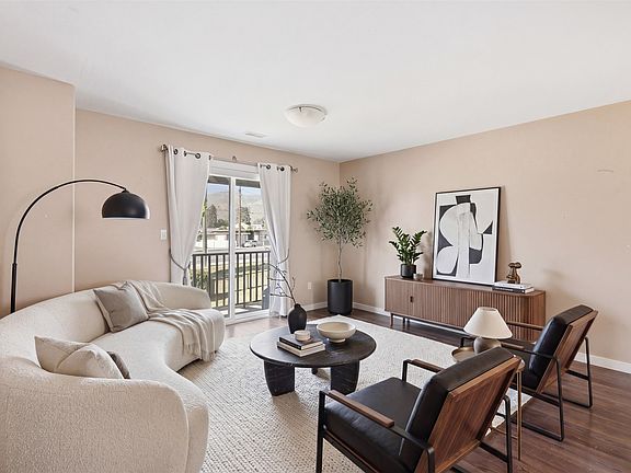 4th image of 1741 Tranquille Rd #13
