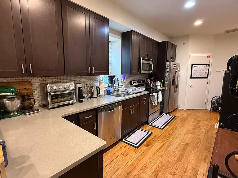 1603 Christian St #C — Photo 11