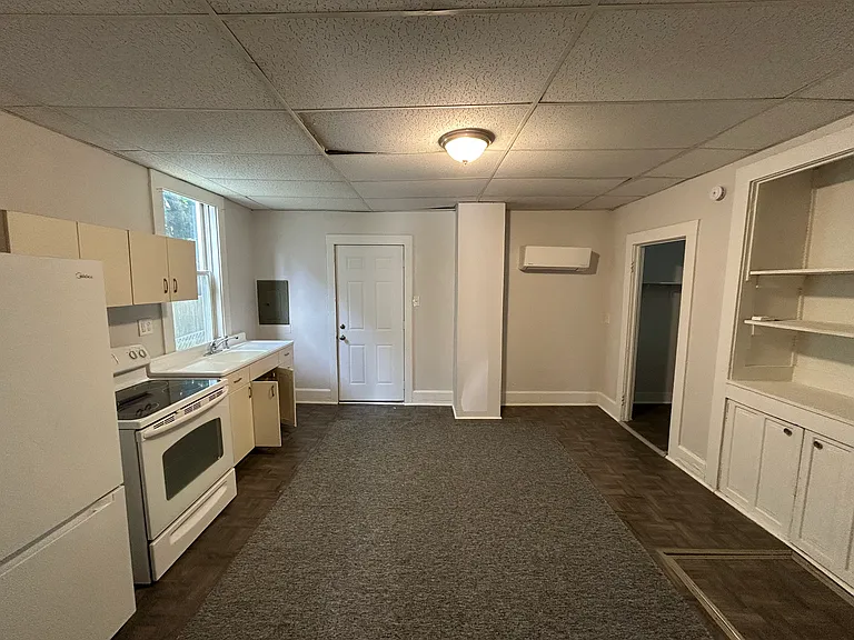 1006 N Elliott St — Photo 3