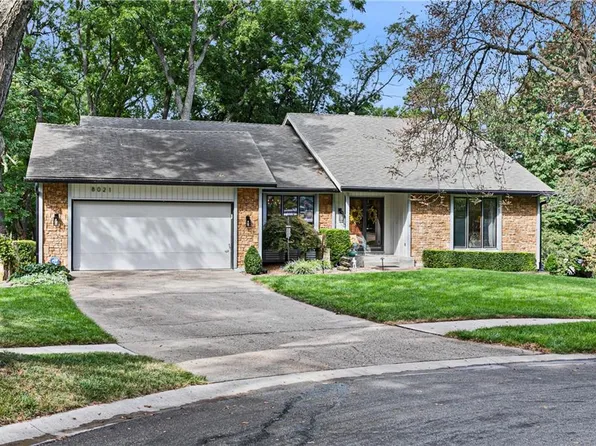 8021 W 115th St, Overland Park, KS 66210
