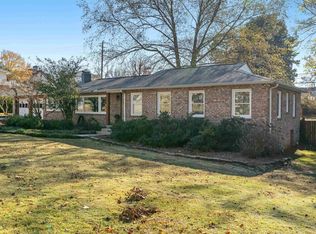 2417 Shades Crest Rd, Vestavia Hills, AL 35216