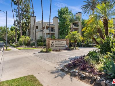 21400 Burbank Blvd APT 201, Woodland Hills, CA, 91367