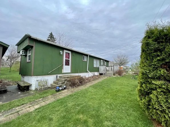 1702 8th Ave, Monroe, WI 53566