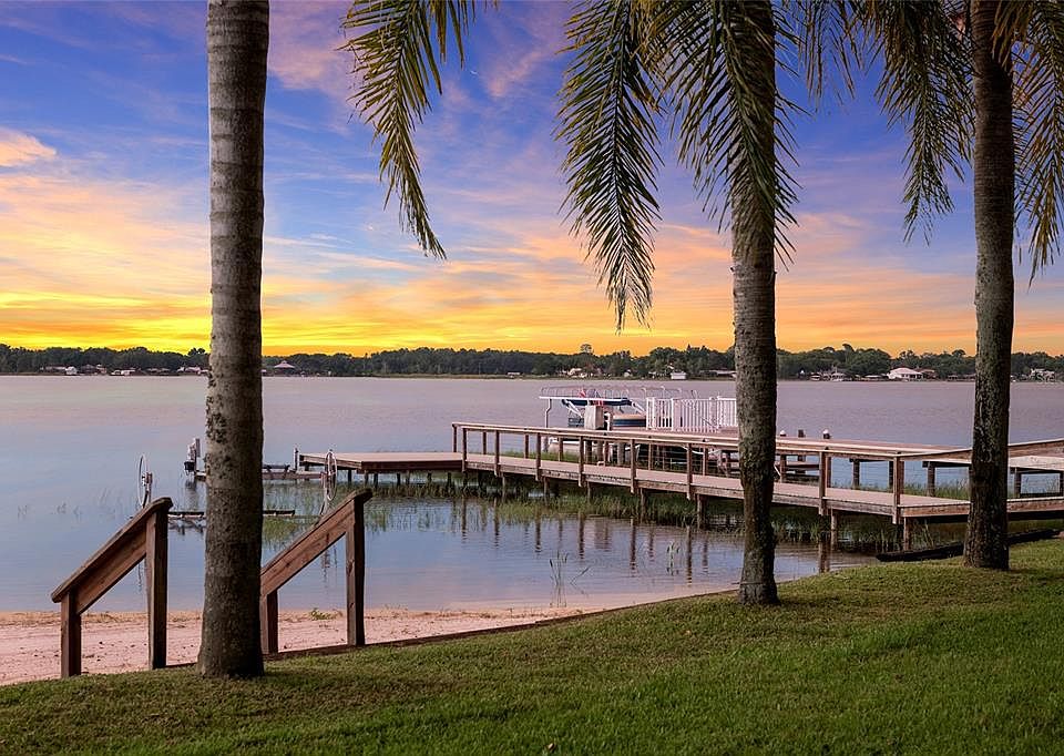 1st image of 10745 SE SUNSET HARBOR ROAD