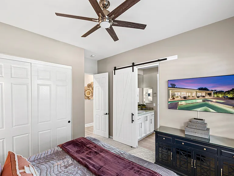 77939 Desert Dr — Photo 8