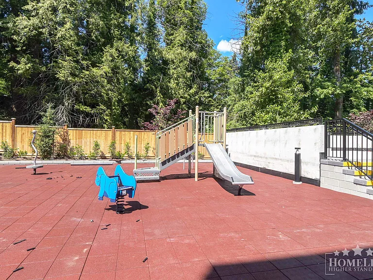 14398 60th Ave #409 — Photo 30