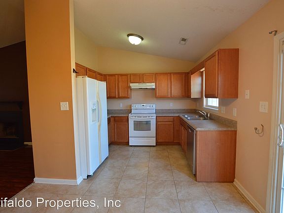 5th image of 105 Starkys Creek Ct