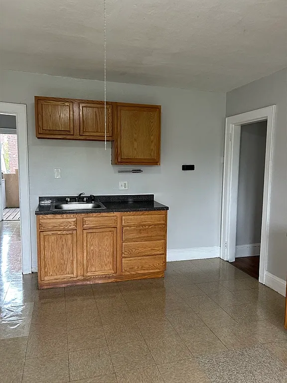 2 bed, 800 sqft, $1,650 — Photo 4