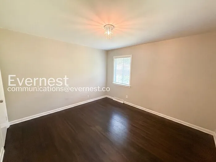 9825 Maple Ln — Photo 12