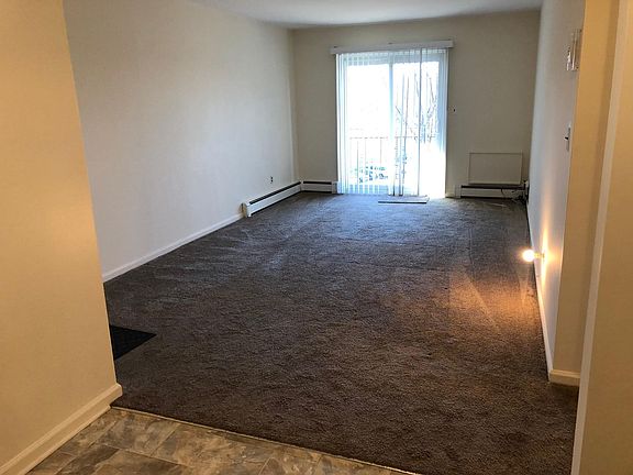 4th image of 5620 Marathon Pkwy