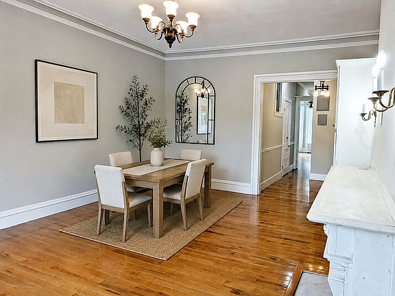 4th image of 387 Beacon St APT 6