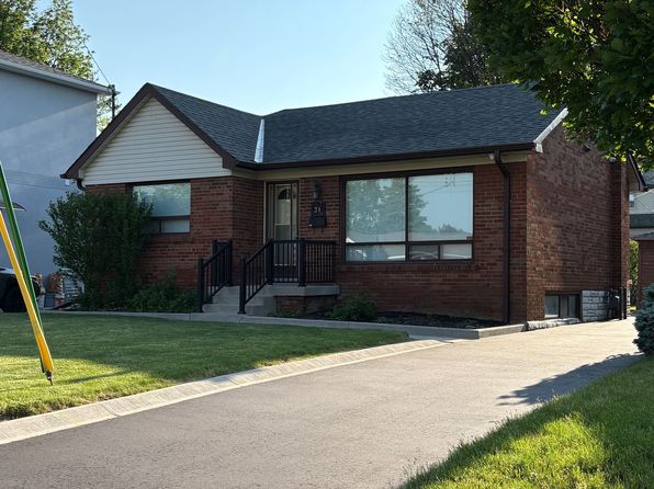 31 Robertsfield Cres N, Toronto, ON M1R 2X1