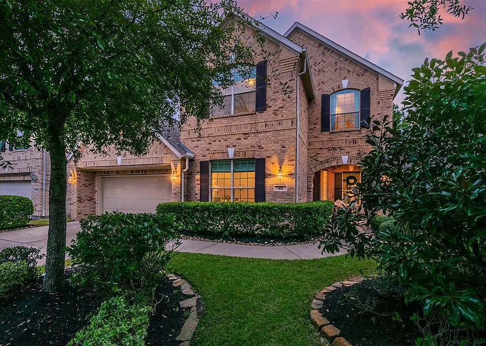 1st image of 102 N Pinto Point Cir