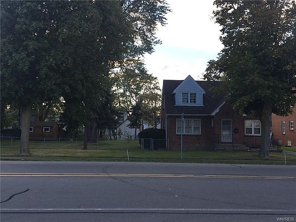 4th image of 3905 Park Ave