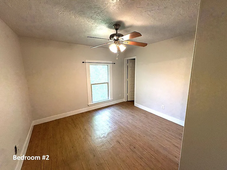 1529 10th Ave — Photo 7
