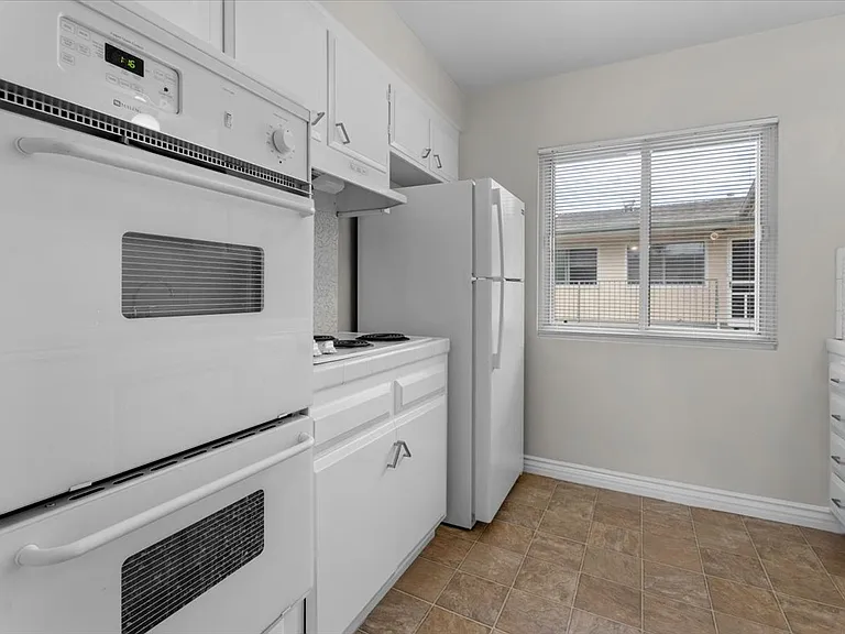 7749 Saint Bernard St #6 — Photo 8