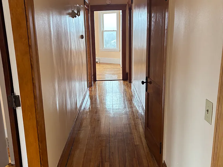 167 Lincoln St — Photo 7