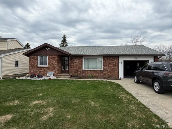 3155 Clearview Way, Buffalo, NY 14218