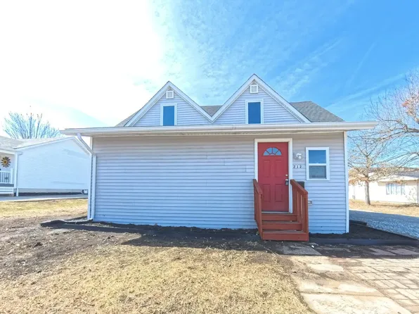 212 N Main St, Madrid, IA 50156