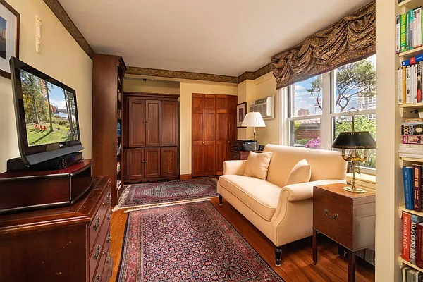 Sold by Compass | media 6