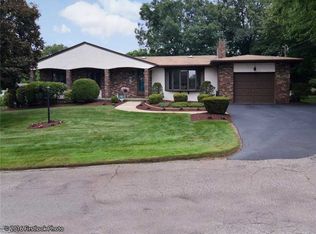 30 Birchtree Dr, Johnston, RI 02919