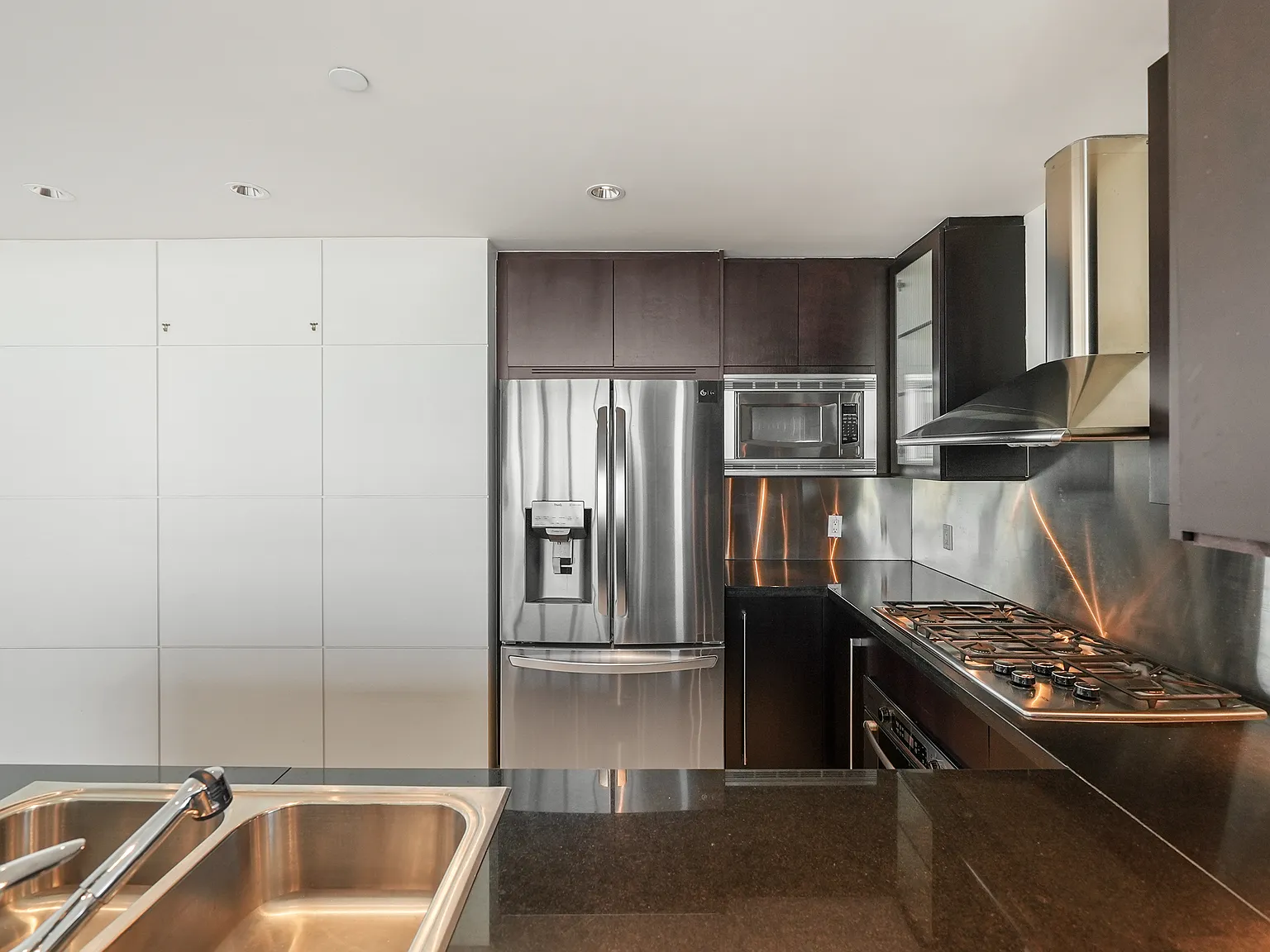 1408 Strathmore Mews Vancouver — Photo 3