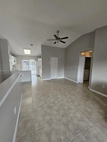 2527 W 76th St #208 Photo 1